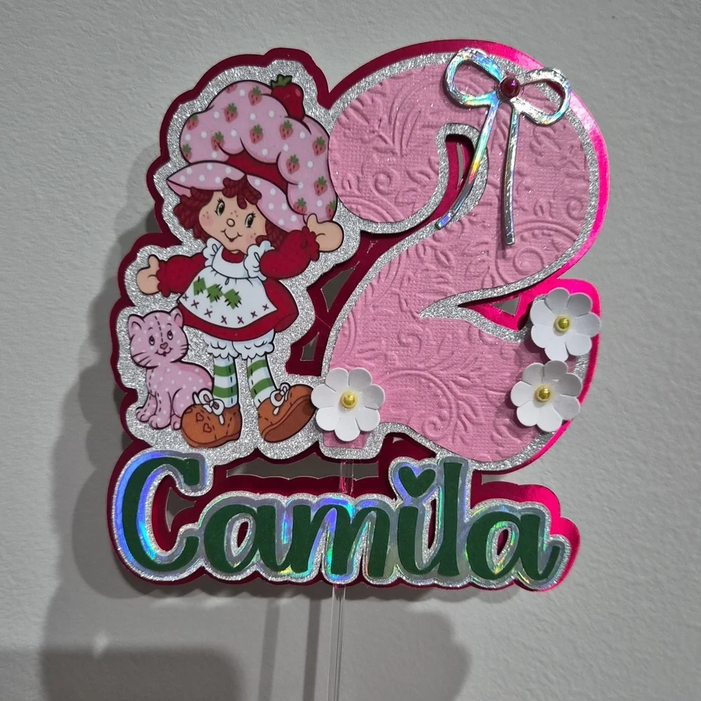 Strawberry Shortcake Personalizes Themed Cake Topper